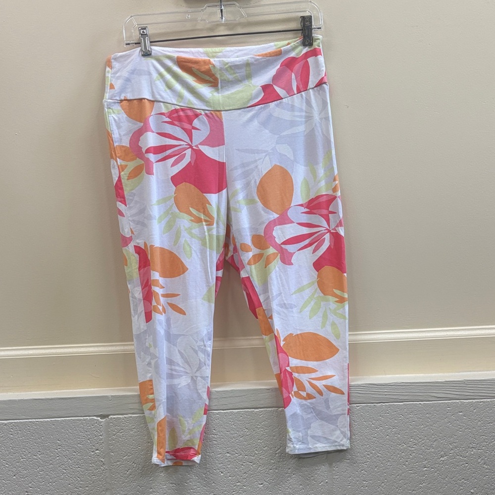 fresh produce Oceanside White Capri Leggings with Pink & Orange Floral Print